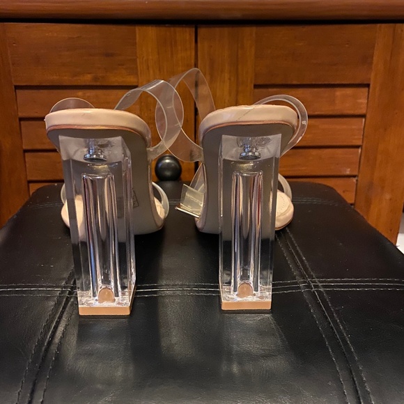 shoes - Picture 2 of 3